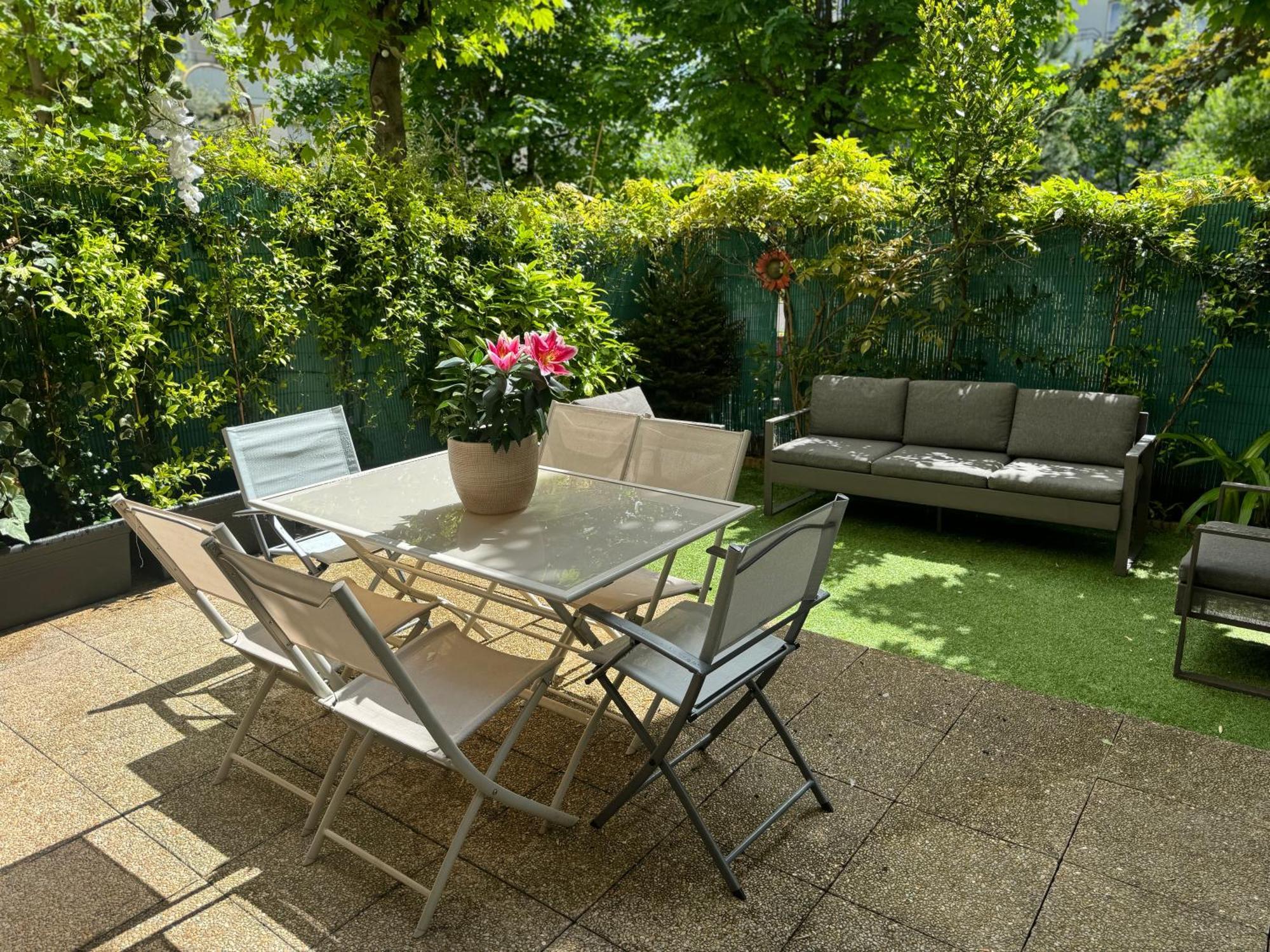 Le Jardin Du Stade By Uta House Saint-Denis  Exteriér fotografie