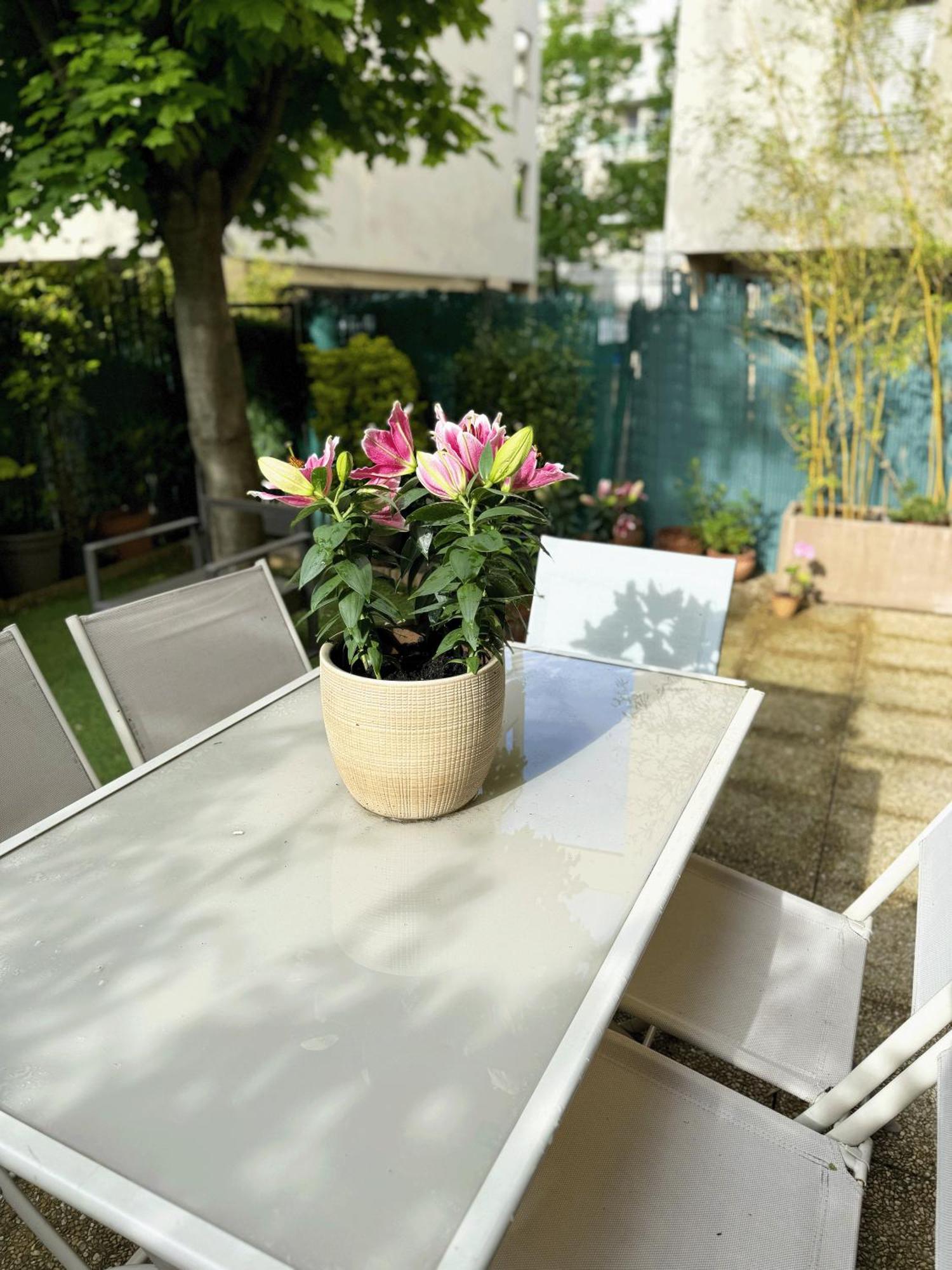 Le Jardin Du Stade By Uta House Saint-Denis  Exteriér fotografie